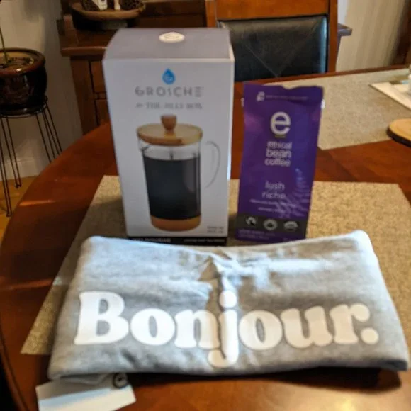 Items from Fall 2022 Jilly Box - Picture 7 of 9